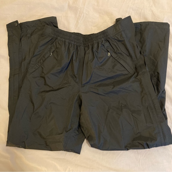 Women's PreCip® Eco Full-Zip Pants - Short - Picture 3 of 5